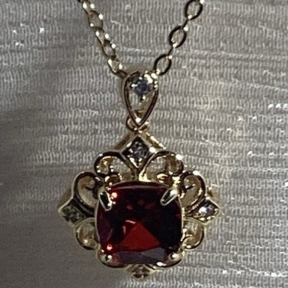10k Gold Plated Cushion Cut Prong Set Simulated Red Ruby(Cz)Pendant Necklace - Picture 3 of 16